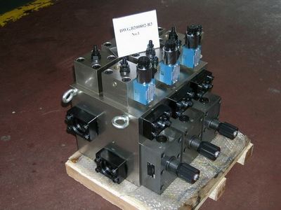 四柱液压机500T不带支撑YT32-500CV|山东泰丰液压股份_液压机械栏目